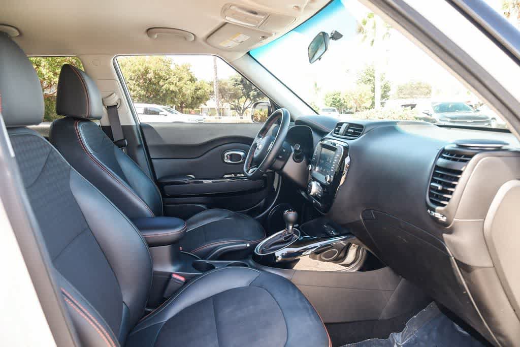 Used 2018 Kia Soul ! FWD image 15