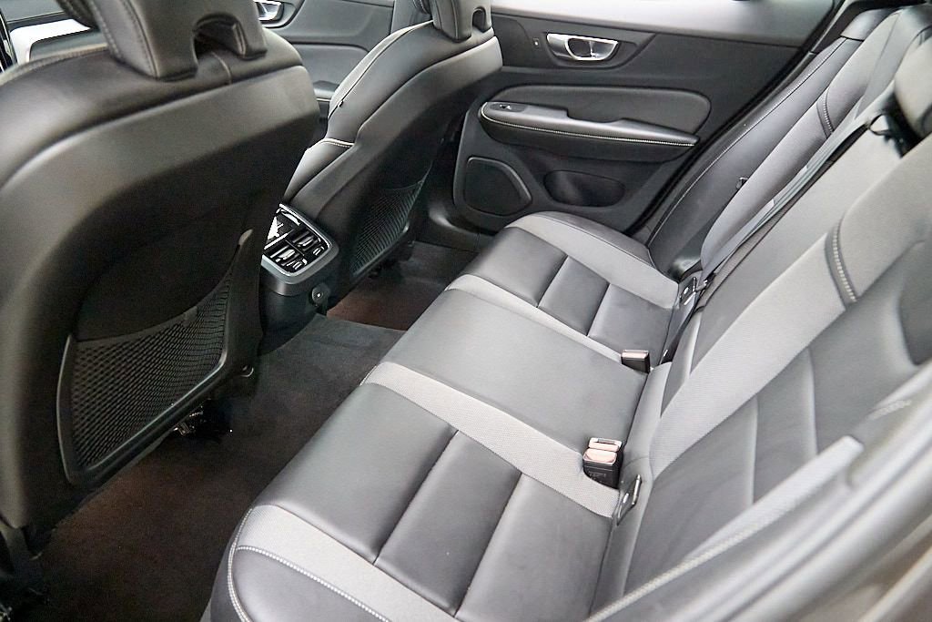 Used 2023 Volvo S60 B5 Ultimate image 22