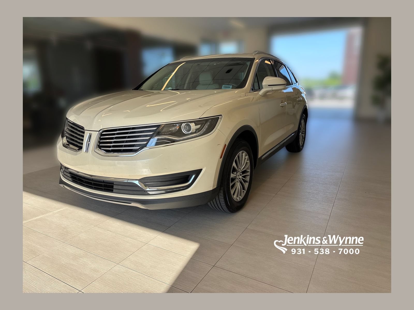 Used 2016 Lincoln MKX Select w/ Select Plus Package FWD image 1