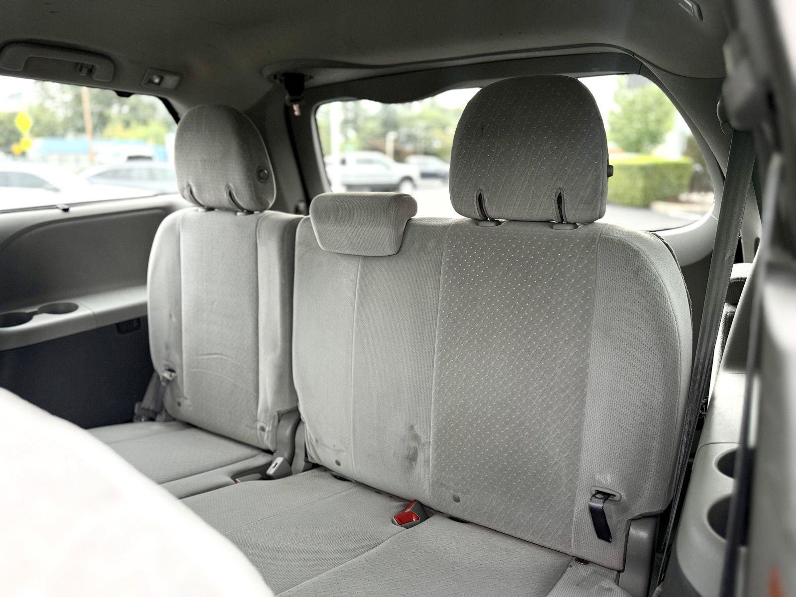 Used 2015 Toyota Sienna LE FWD image 16