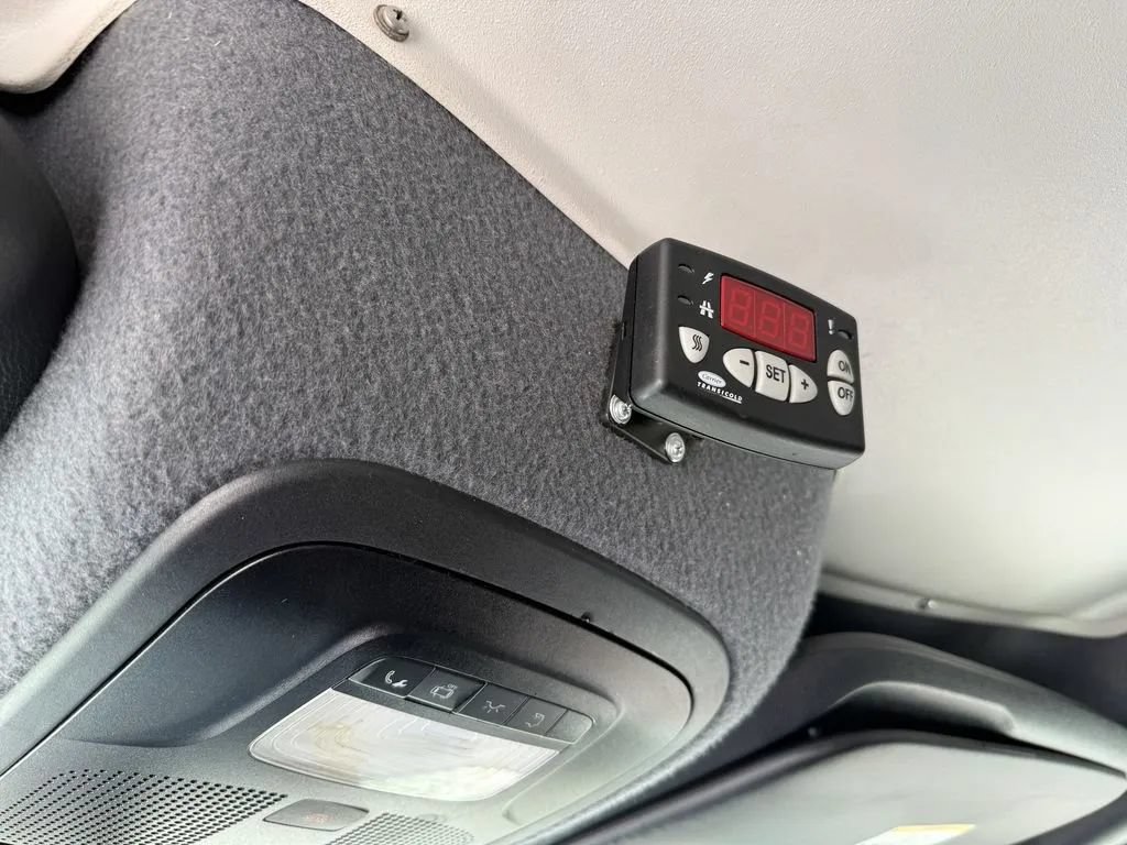 Used 2019 Freightliner Sprinter 144 RWD image 26