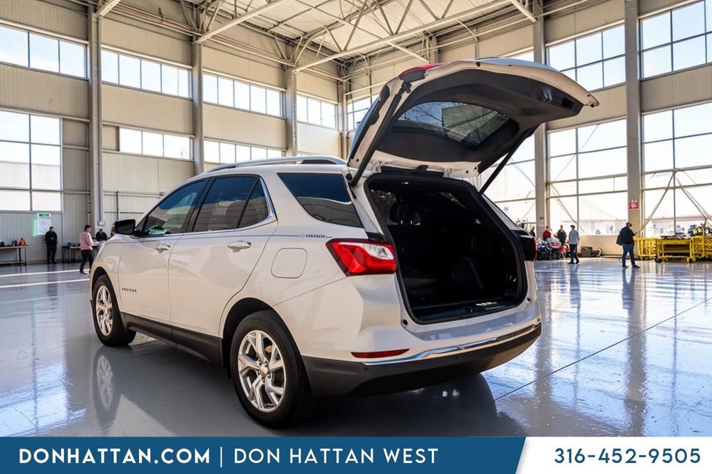 Used 2025 Volkswagen Atlas SE image 26