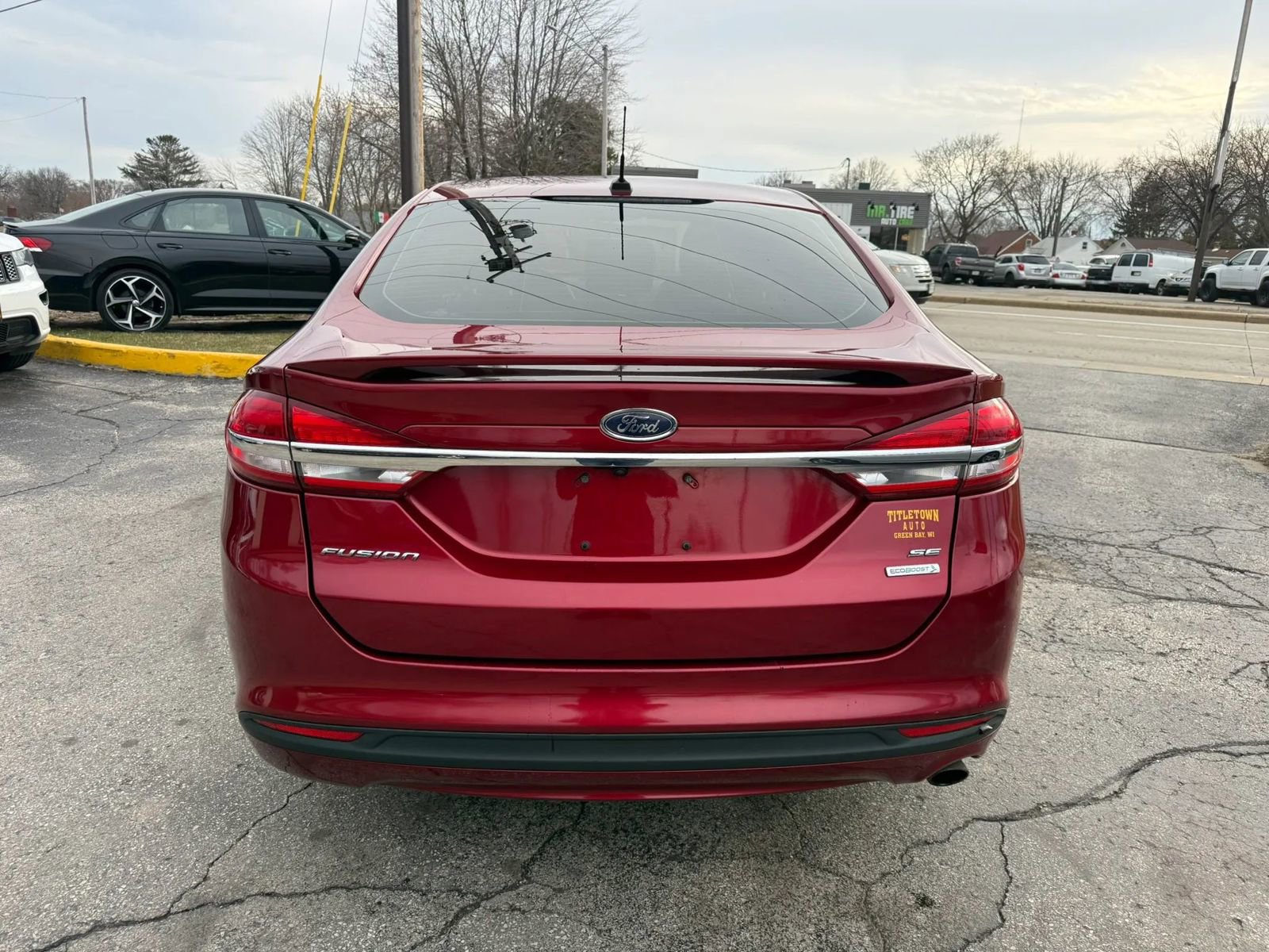 Used 2018 Ford Fusion SE w/ Equipment Group 201A image 4