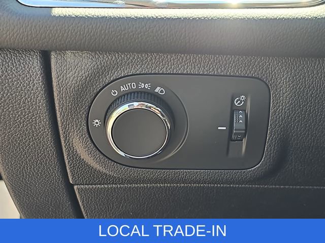 Used 2017 Chevrolet Cruze Premier FWD image 25