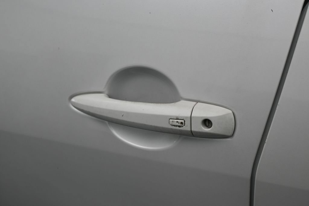 Used 2020 Nissan Sentra SR w/ Electronics Package FWD image 32