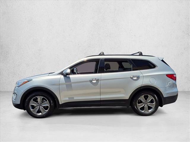 Used 2015 Hyundai Santa Fe GLS FWD image 2