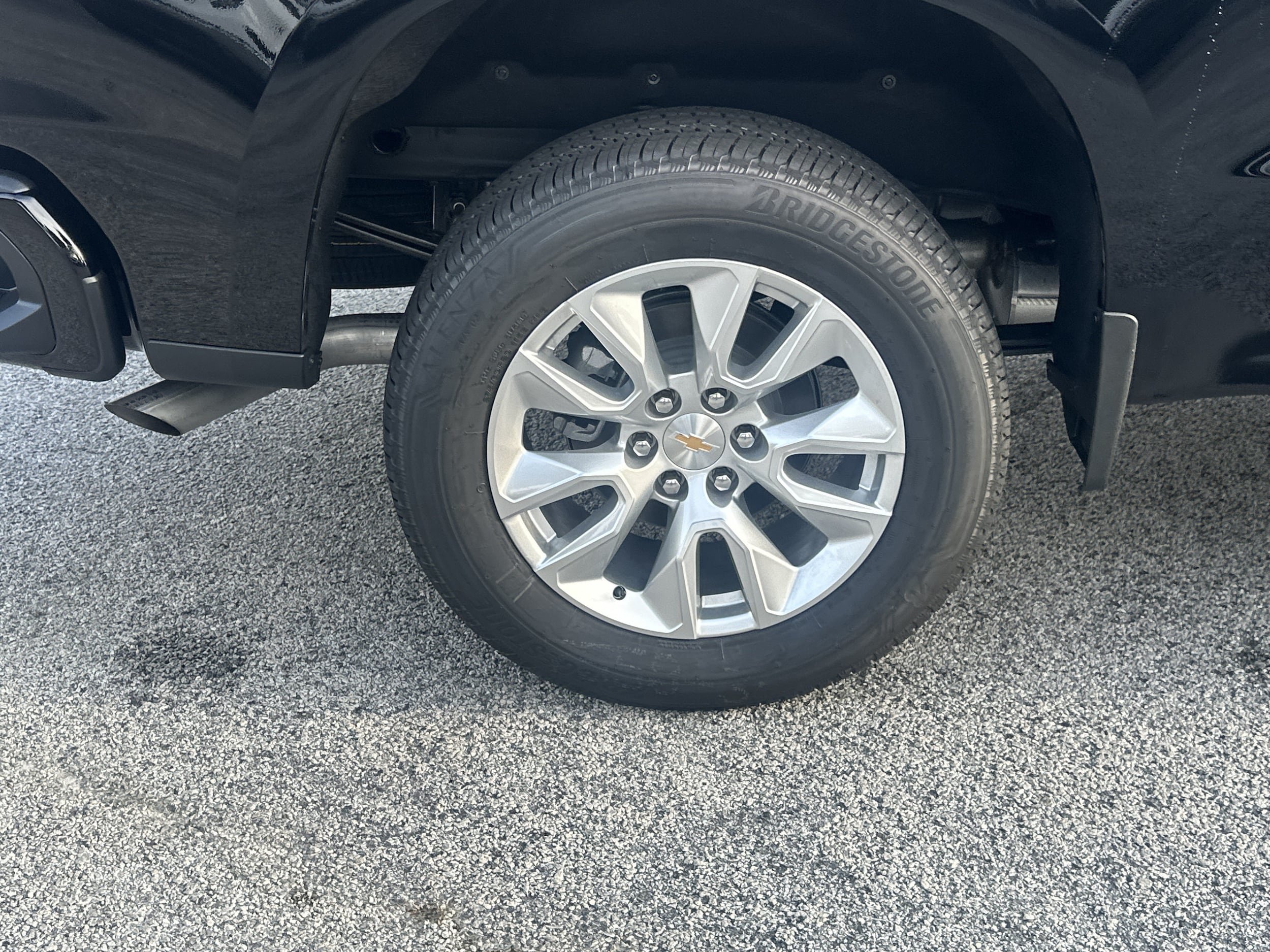 New 2026 Chevrolet Silverado 1500 Custom RWD image 17