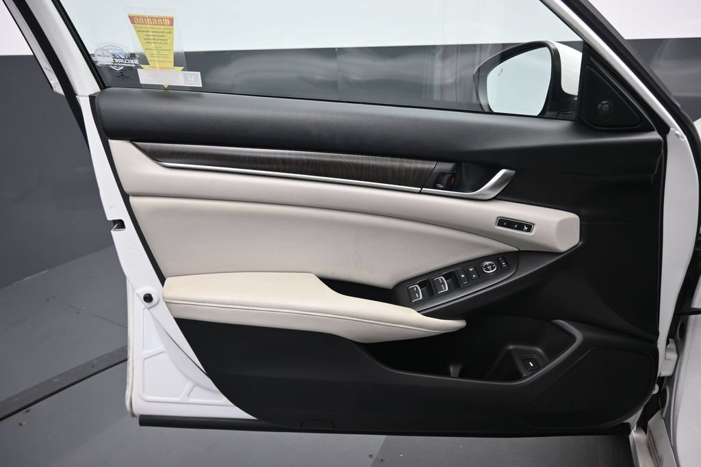 Used 2018 Honda Accord EX-L image 9