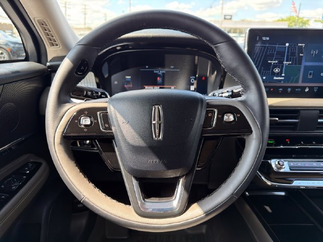 Certified 2023 Lincoln Corsair FWD image 17