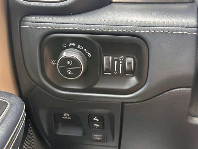 Used 2019 RAM 1500 Limited AWD/4WD image 19