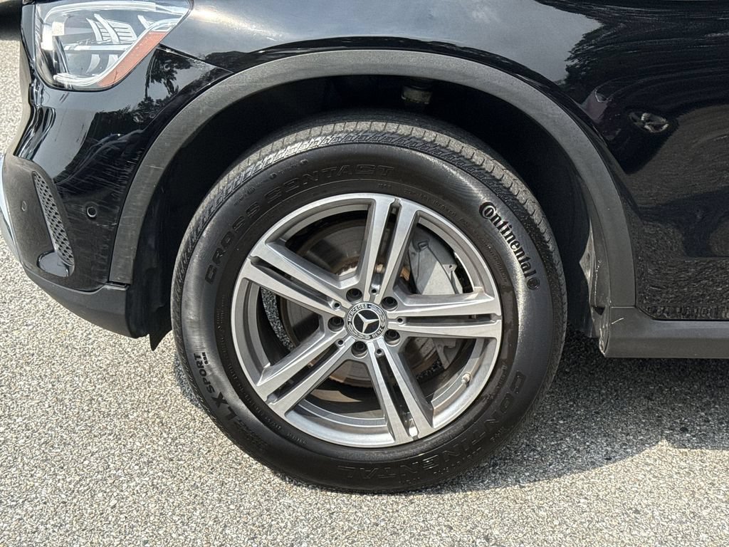 Used 2022 Mercedes-Benz GLC 300 4MATIC w/ Premium Package Lite image 18