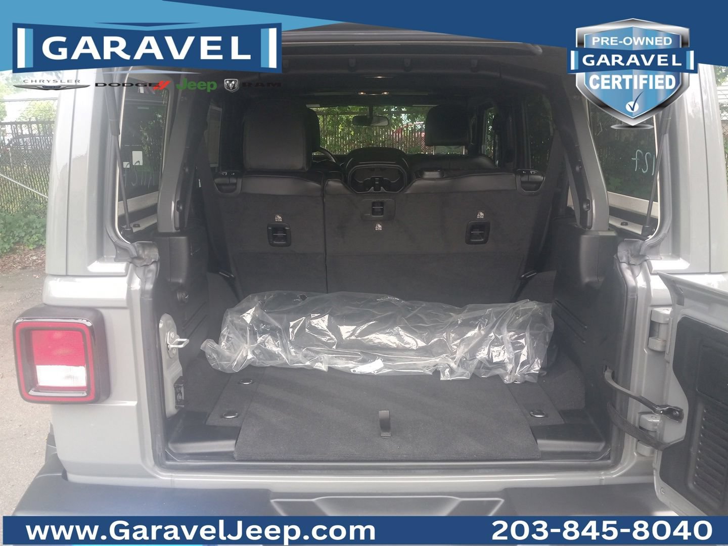 Used 2021 Jeep Wrangler Unlimited Sahara AWD/4WD image 17
