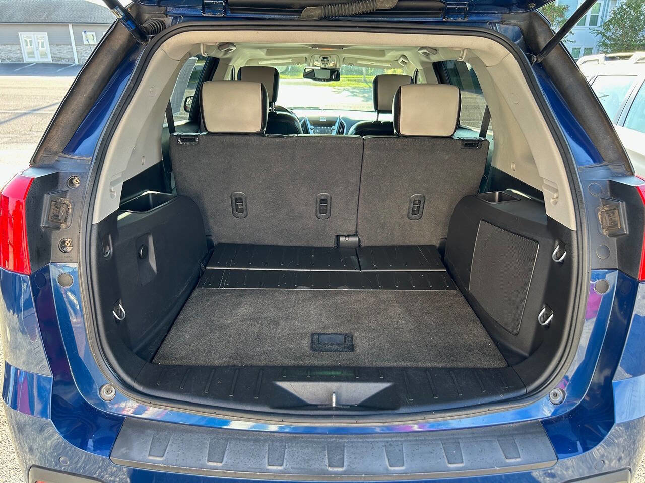 Used 2010 GMC Terrain SLT image 9