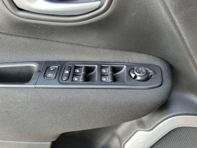 Used 2019 Jeep Renegade Sport AWD/4WD image 30