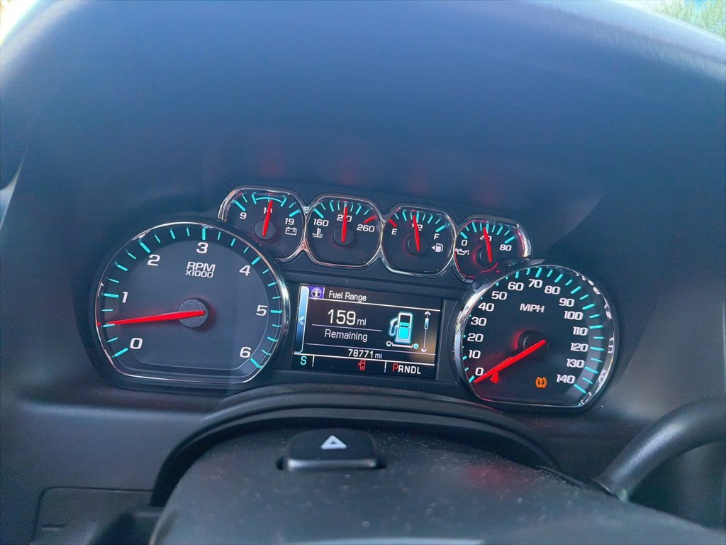 Used 2018 Chevrolet Tahoe LT w/ RST Edition image 23