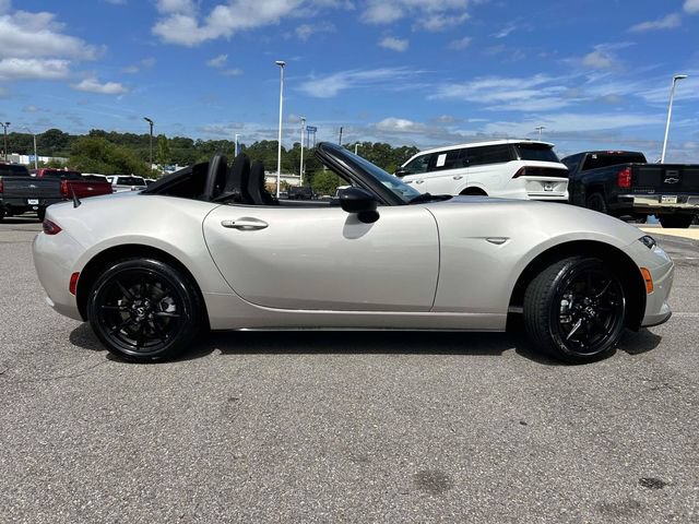 Used 2023 MAZDA MX-5 Miata Sport RWD image 2