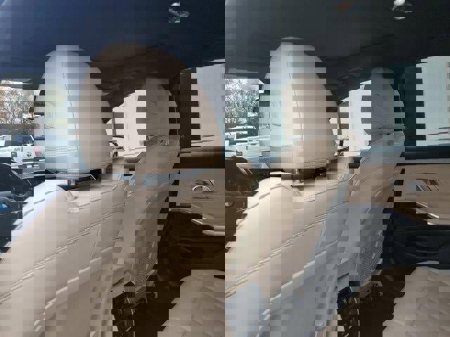 Used 2022 BMW 330i xDrive Sedan image 7