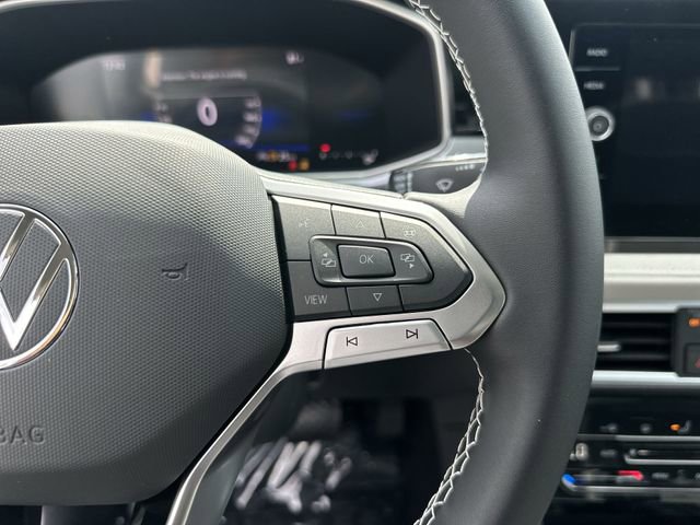 New 2026 Volkswagen Taos SE image 18