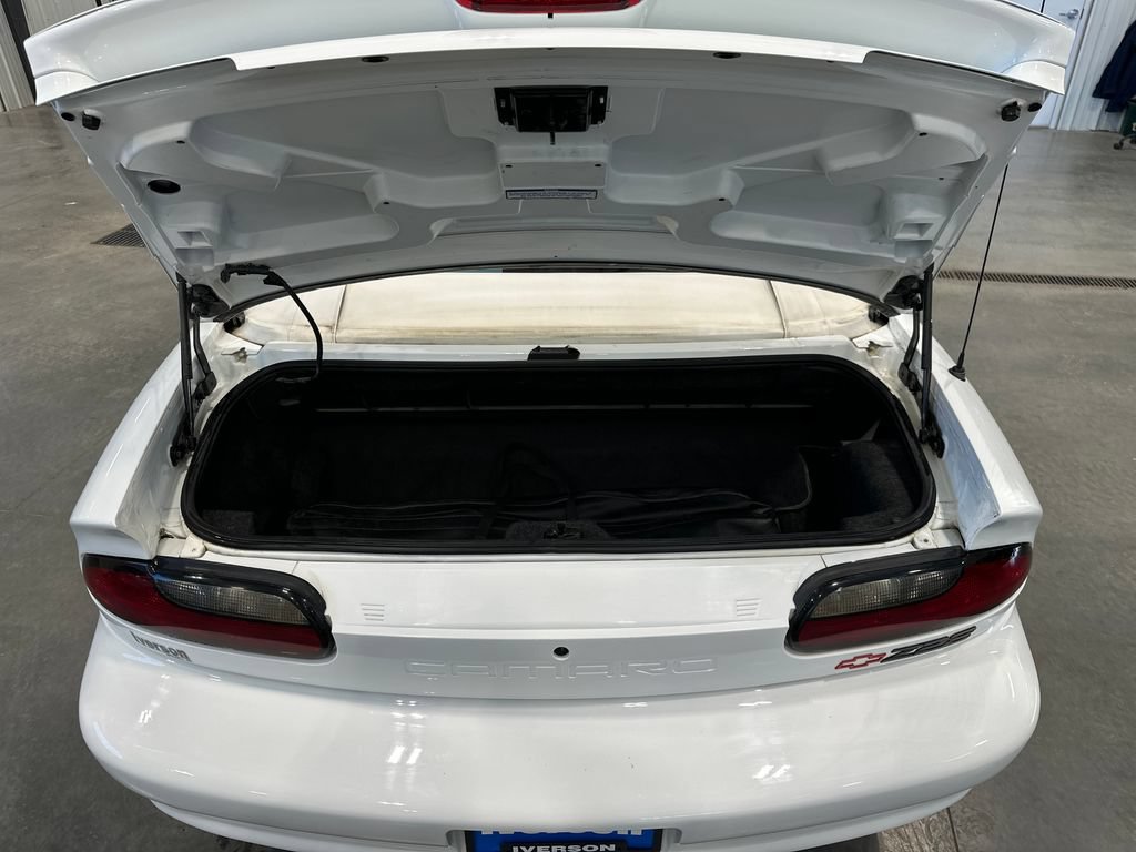 Used 1995 Chevrolet Camaro Z28 RWD image 21