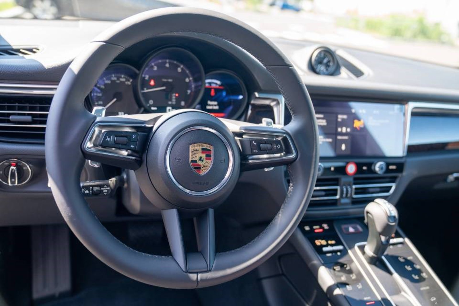New 2026 Porsche Macan AWD/4WD image 15