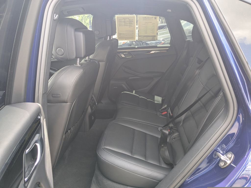 Used 2025 Porsche Macan AWD/4WD image 24