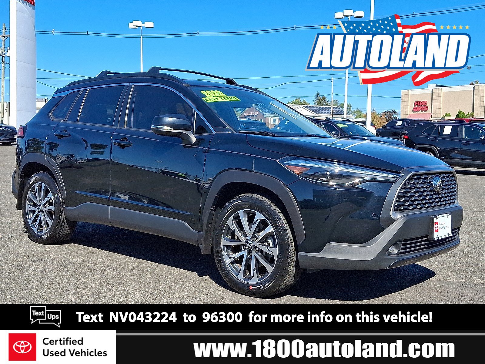 Certified 2022 Toyota Corolla Cross XLE image 1