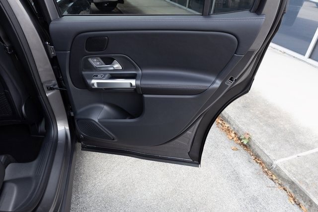 Certified 2025 Mercedes-Benz GLB 250 4MATIC image 18