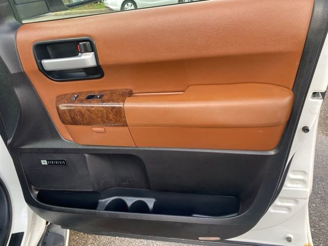 Used 2010 Toyota Sequoia Platinum image 28