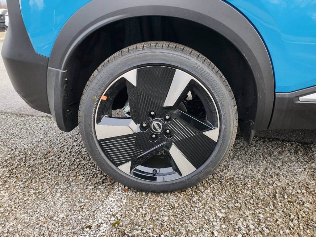 New 2026 Nissan Kicks SR w/ SR Premium Package FWD image 5