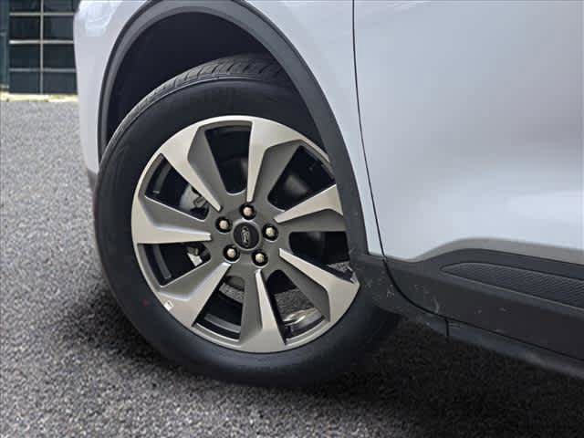 Used 2025 Ford Escape Platinum image 11