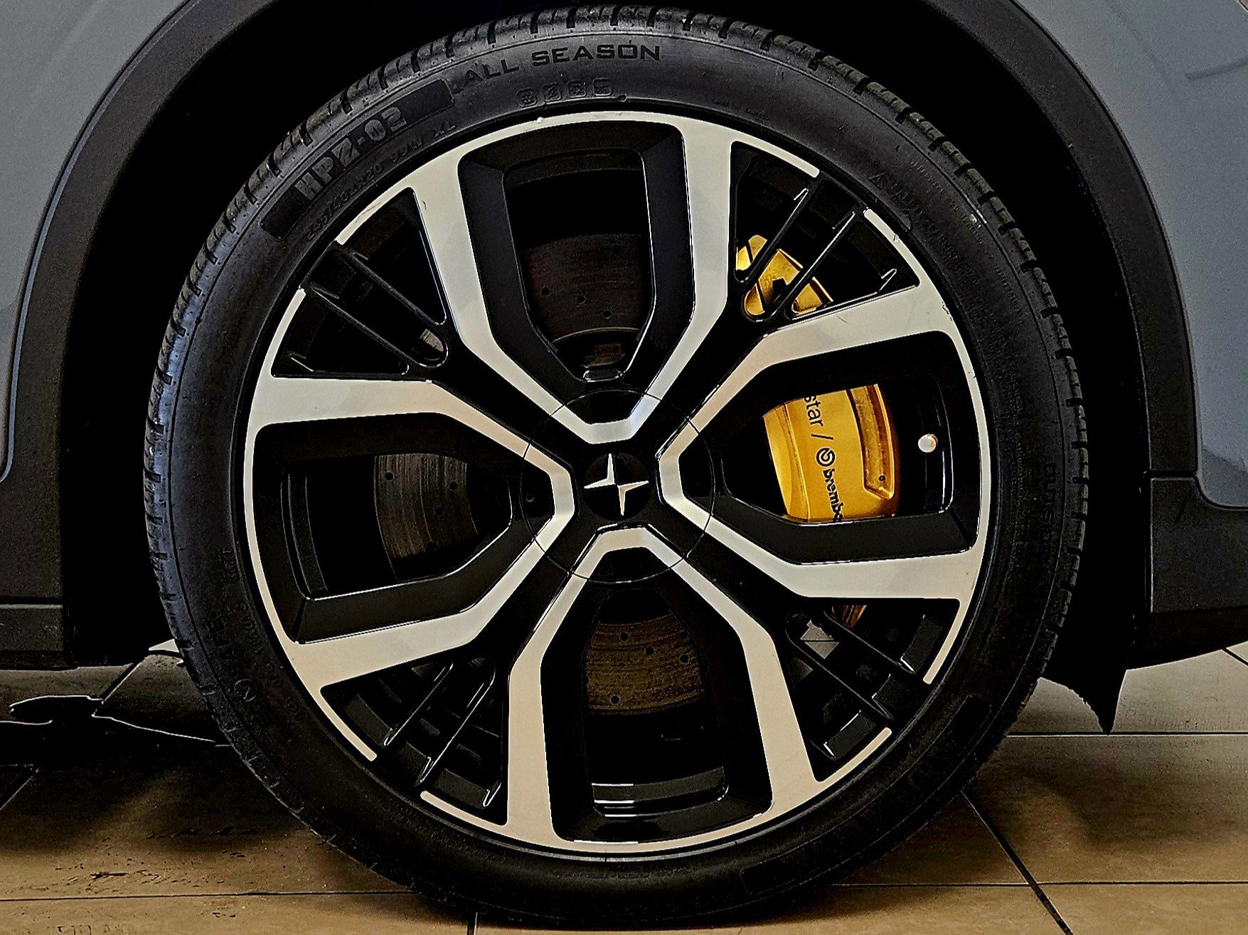 Used 2022 Polestar Polestar 2 w/ Performance Package AWD/4WD image 32