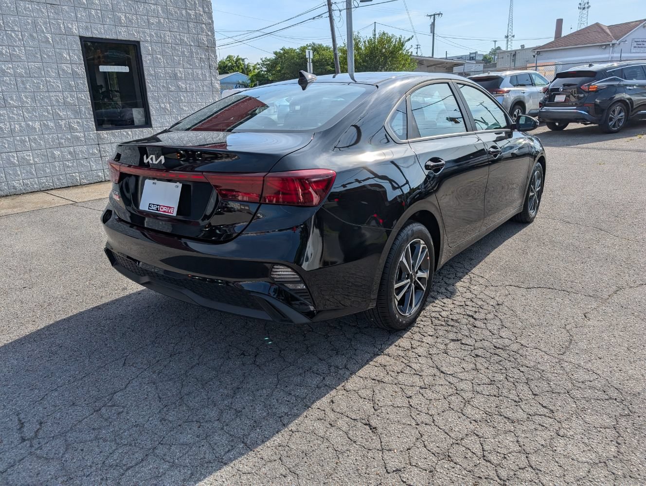 Used 2024 Kia Forte LXS w/ LXS Technology Package FWD image 6