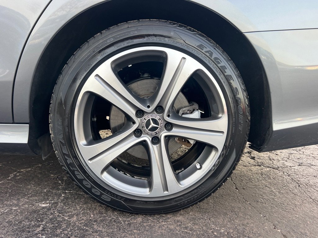 Used 2017 Mercedes-Benz E 300 E 300 4MATIC LUXURY image 39