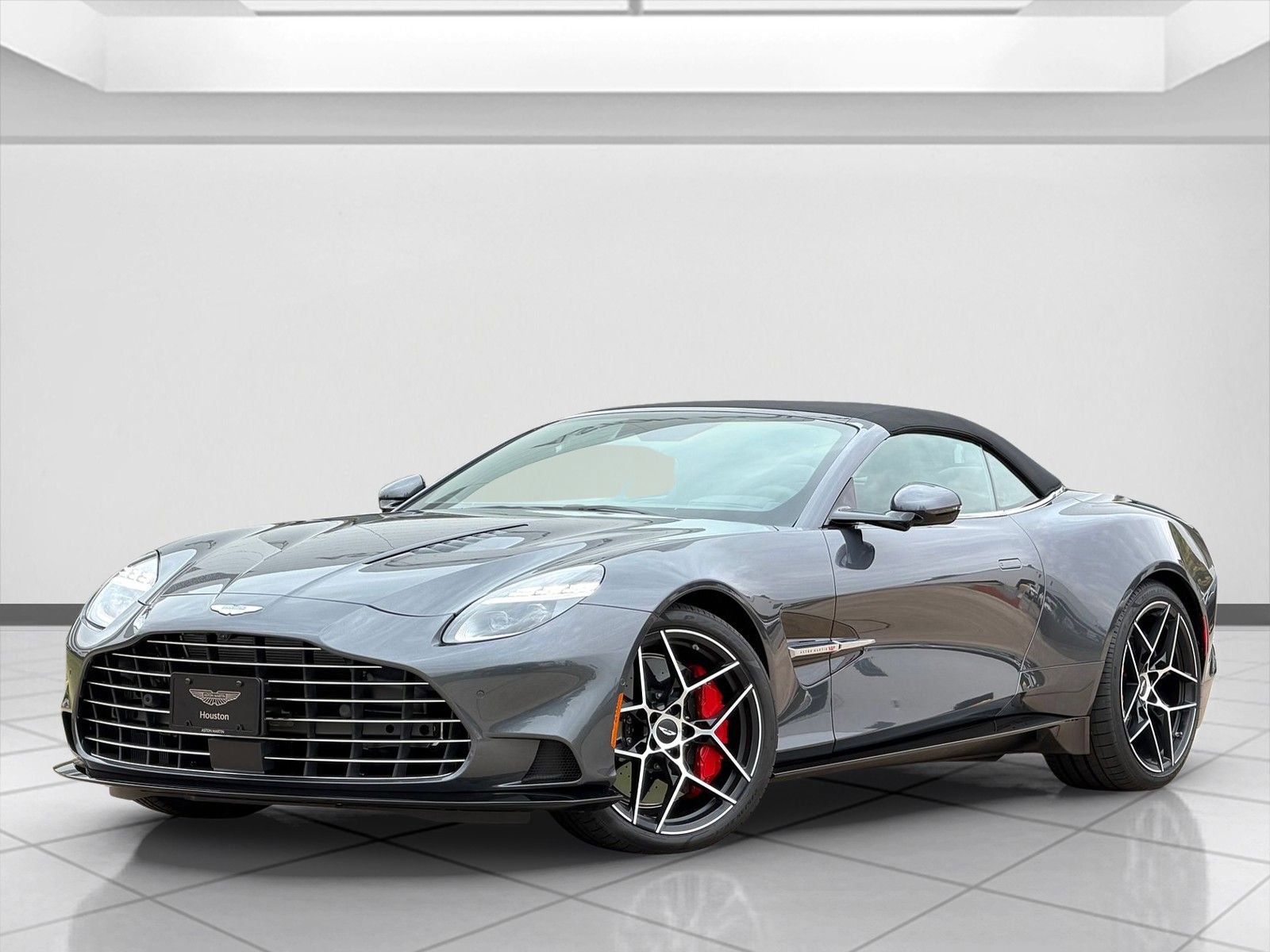 New 2026 Aston Martin Vanquish Convertible image 7