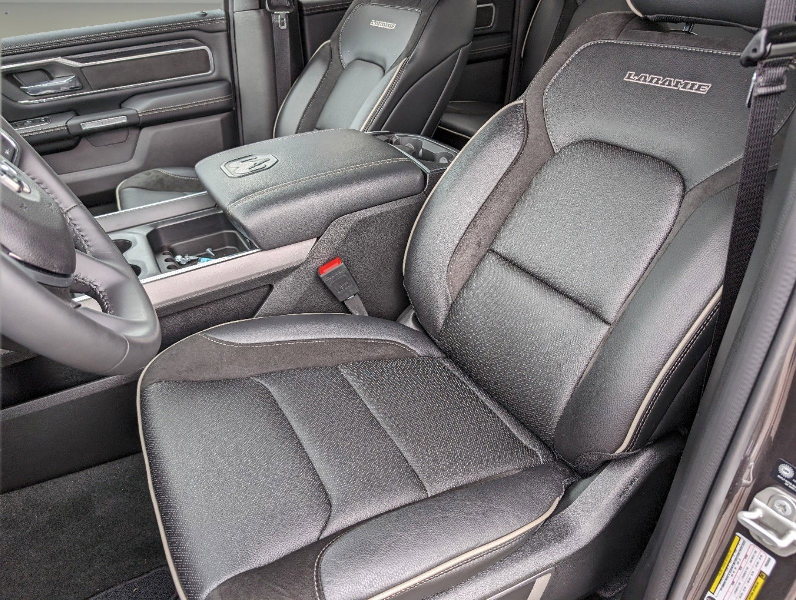 New 2023 RAM 1500 Laramie image 20