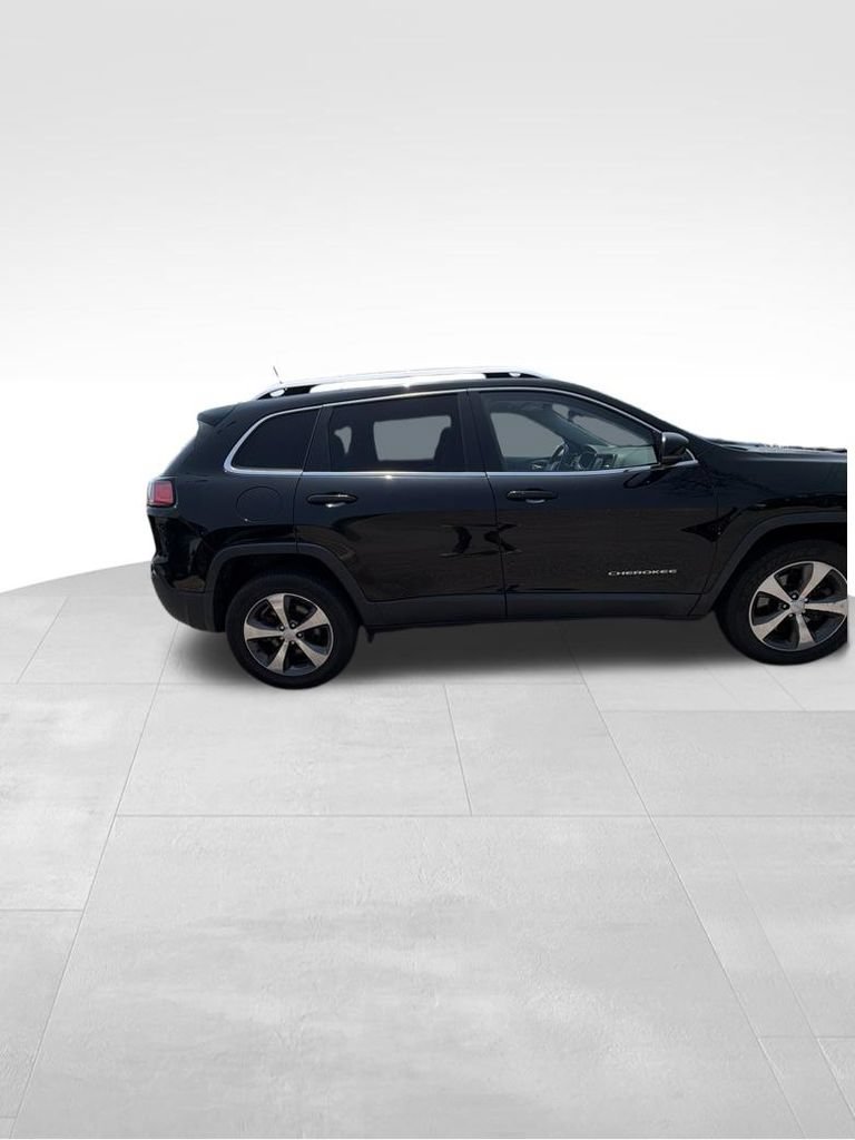 Used 2019 Jeep Cherokee Limited AWD/4WD image 5