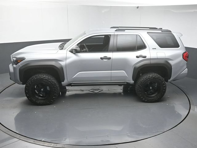 Used 2025 Toyota 4Runner SR5 AWD/4WD image 42