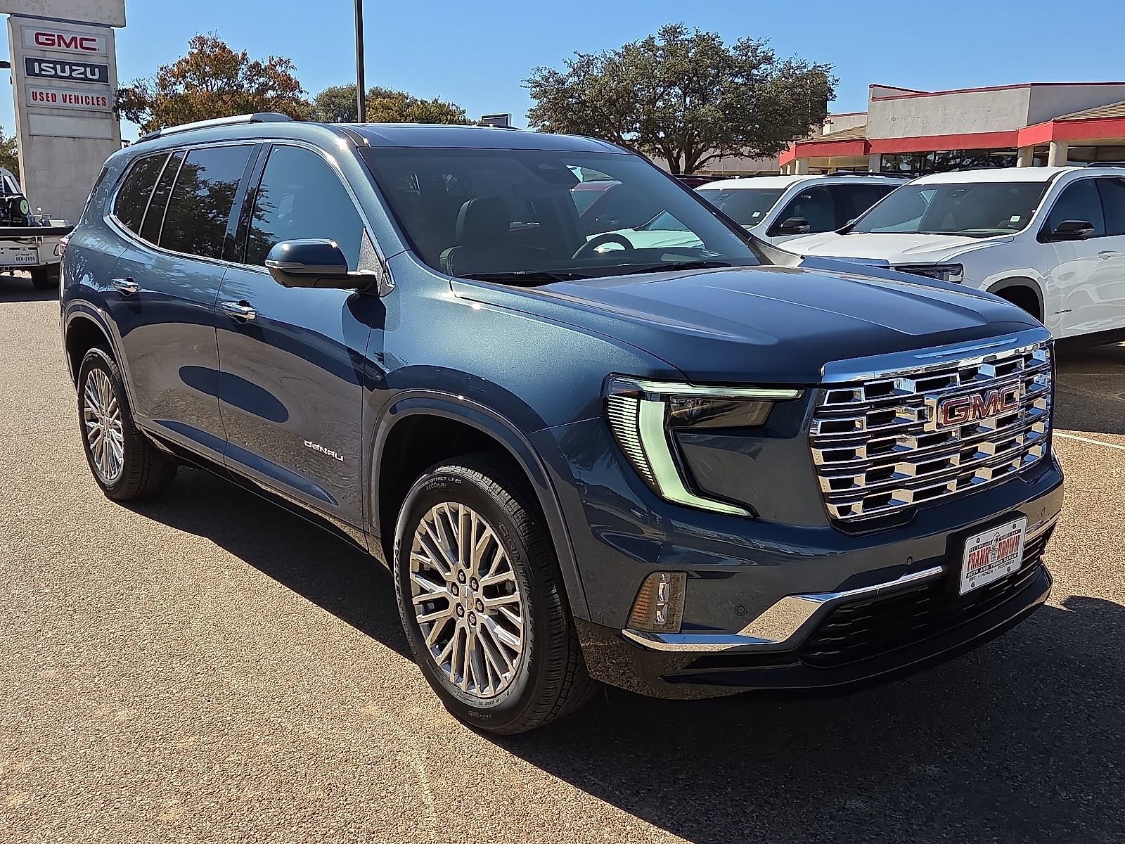 New 2026 GMC Acadia Denali w/ Super Cruise Package image 5