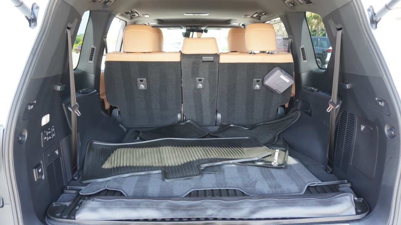 Certified 2024 Lexus LX 600 4WD w/ Luxury Package image 37