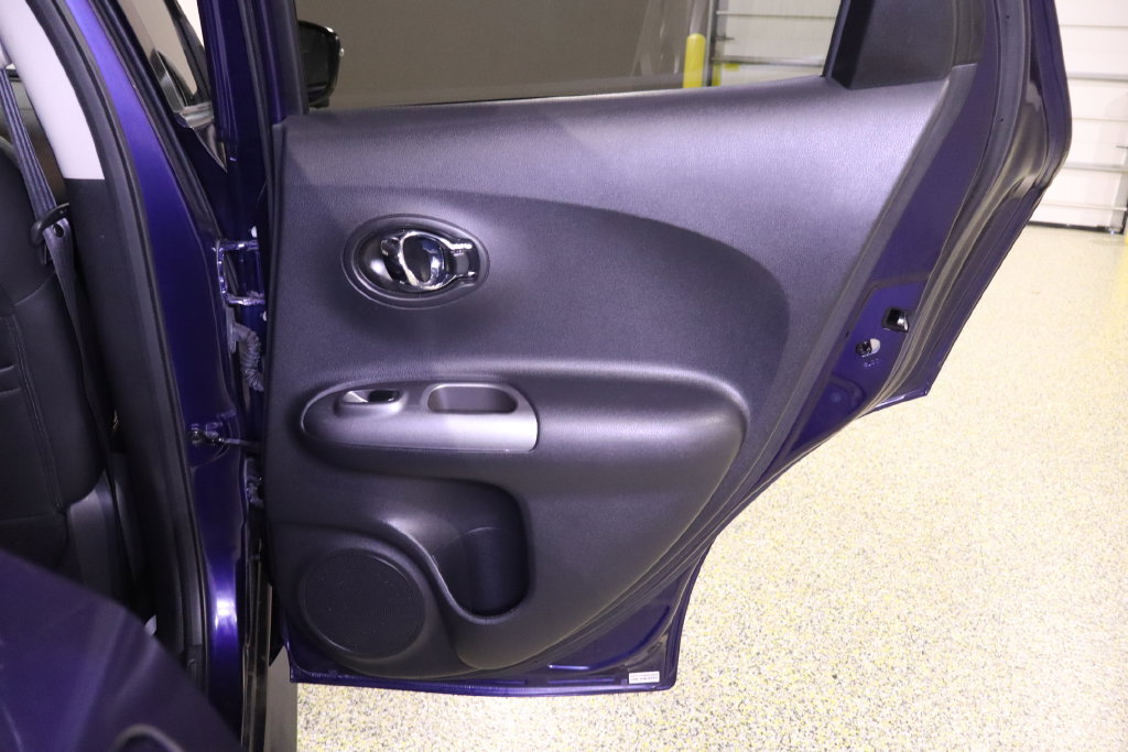 Used 2016 Nissan Juke SL FWD image 39