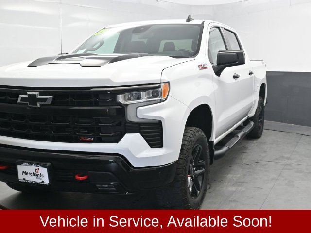 Used 2023 Chevrolet Silverado 1500 LT Trail Boss w/ Protection Package AWD/4WD image 2
