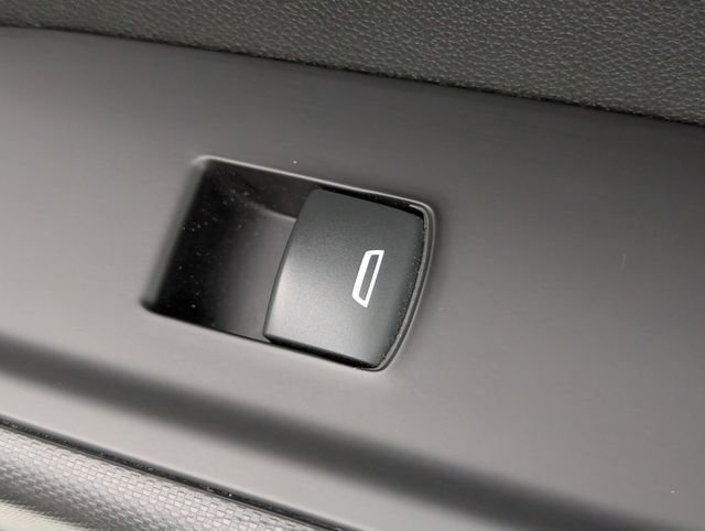 Used 2022 Chevrolet Silverado 1500 Custom image 30