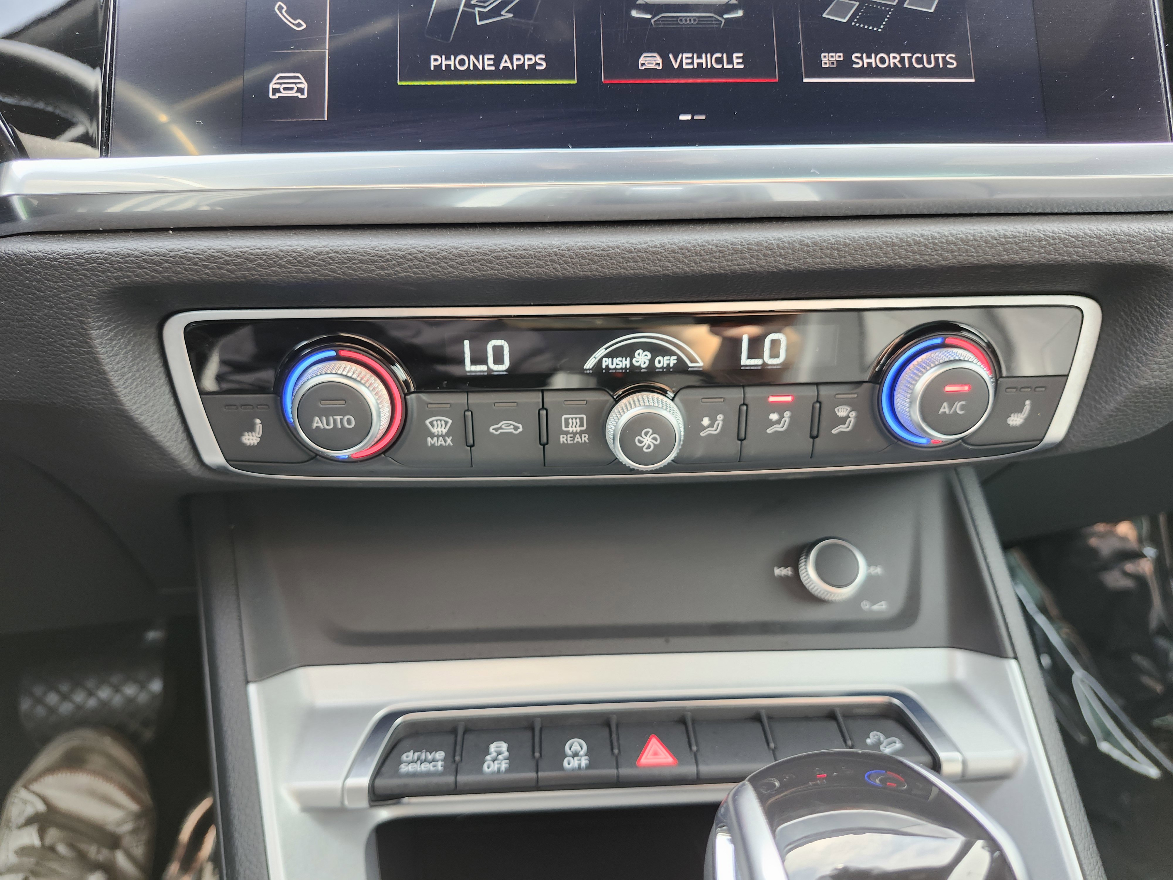 Used 2021 Audi Q3 2.0T Premium AWD/4WD image 32