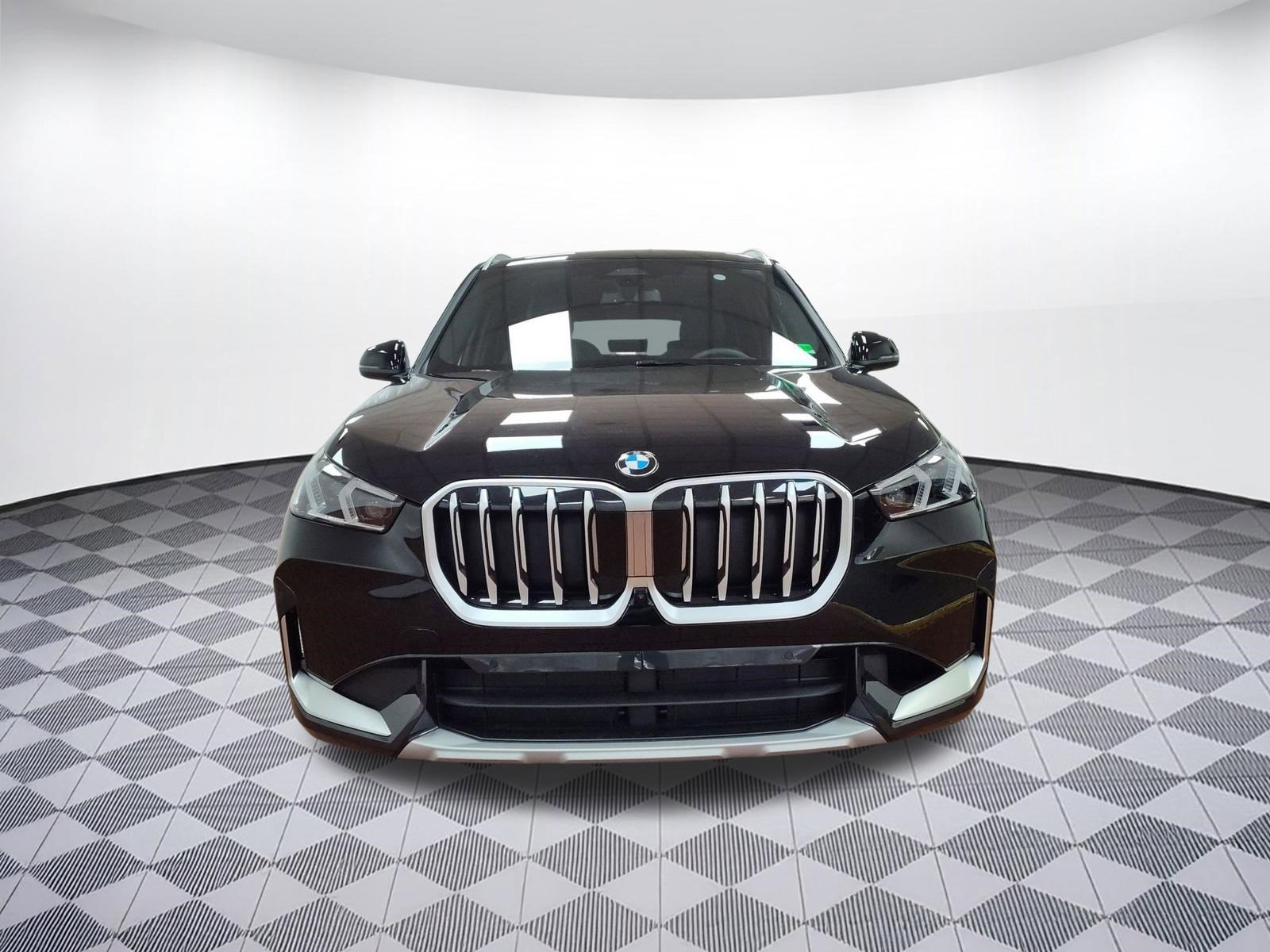Used 2025 BMW X1 xDrive28i w/ Premium Package image 6
