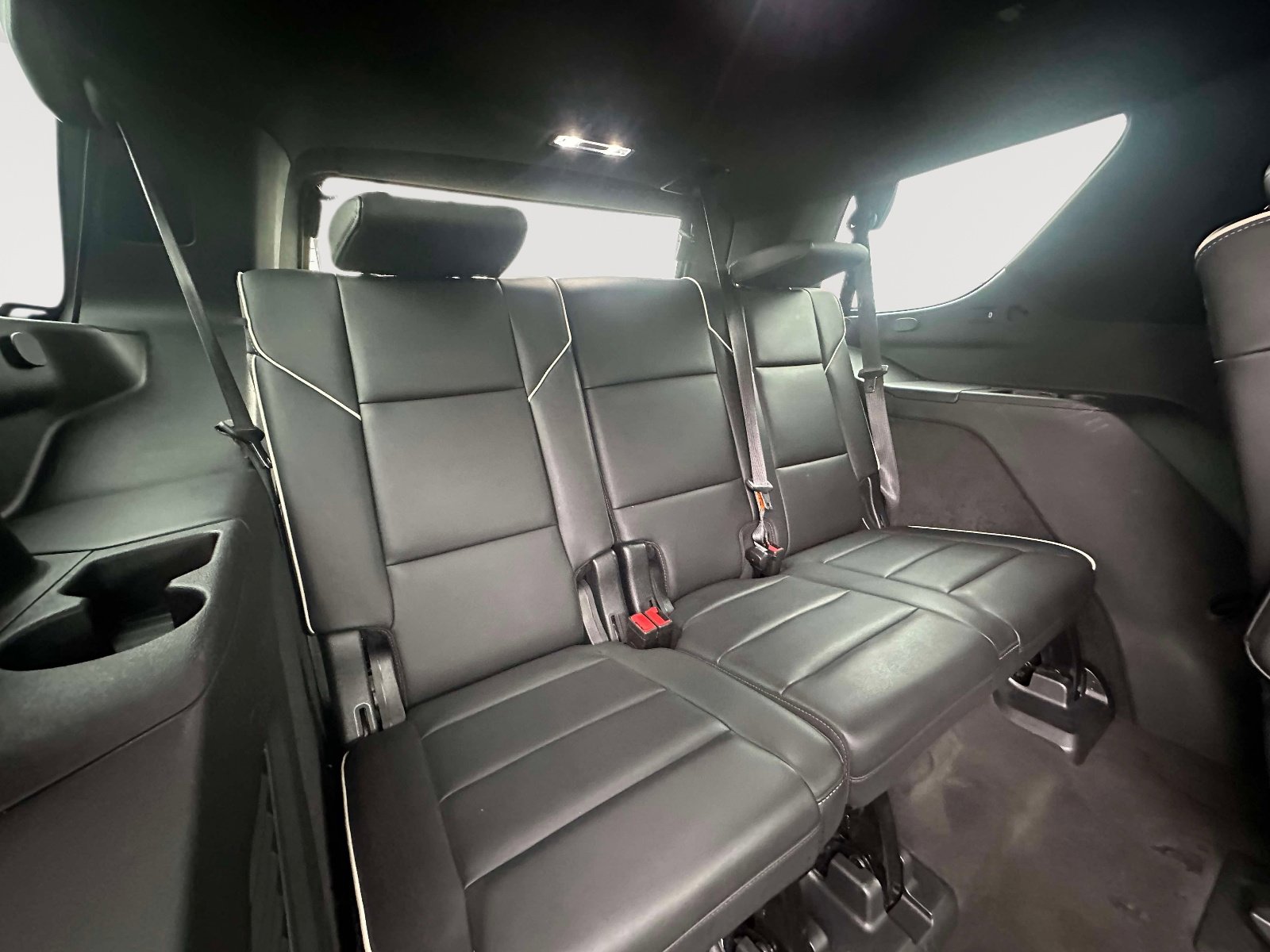 Used 2022 Cadillac Escalade Premium Luxury w/ LPO, Illumination Package image 36