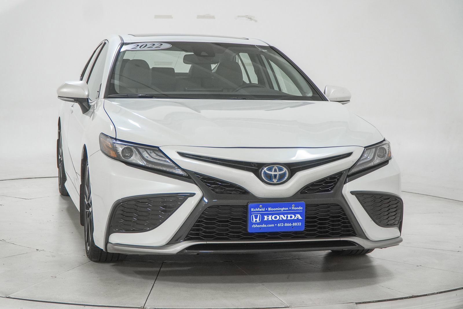Used 2022 Toyota Camry XSE w/ Cold Weather Package FWD image 16