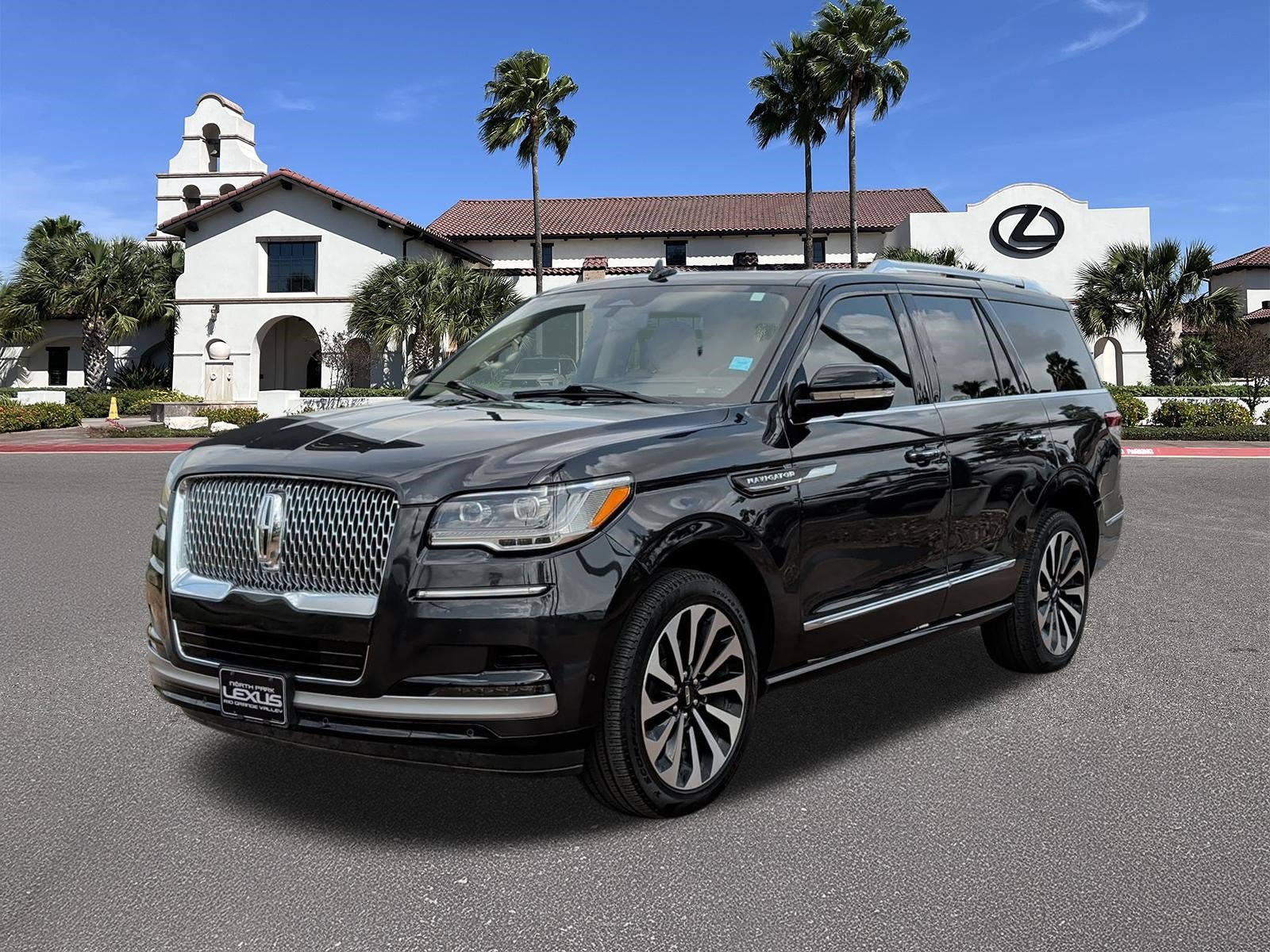 Used 2023 Lincoln Navigator Reserve AWD/4WD image 5