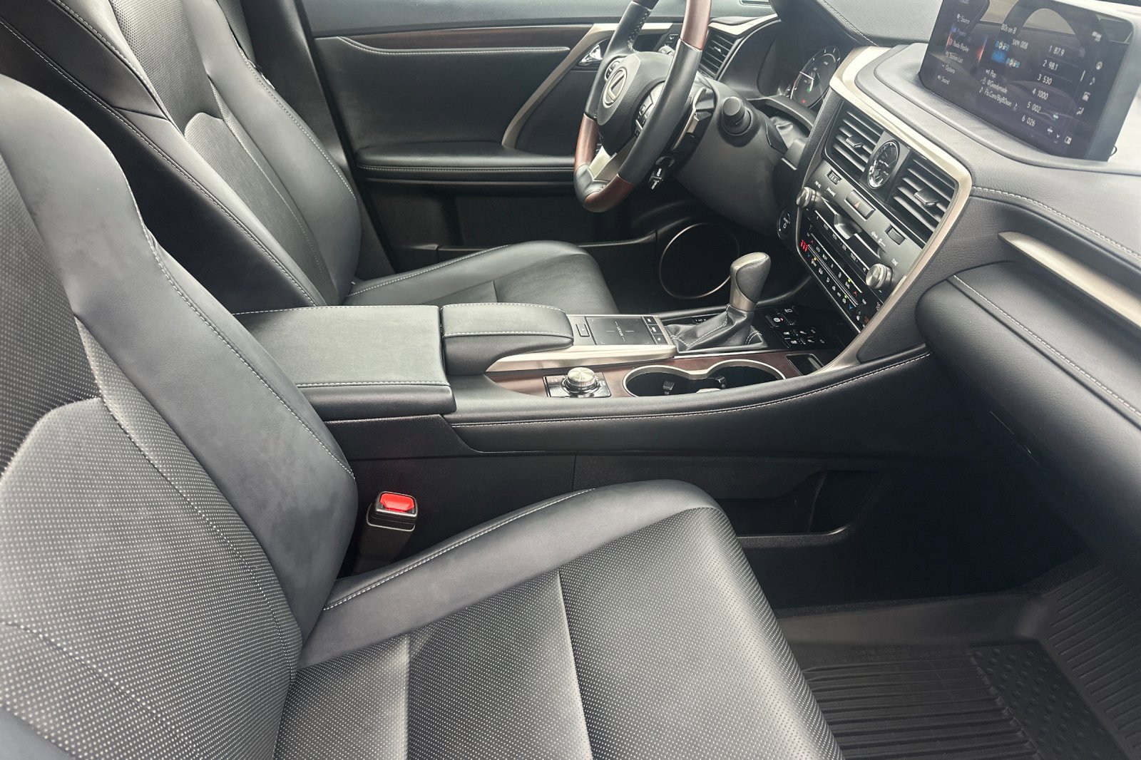 Used 2021 Lexus RX 450h AWD w/ Premium Package image 16