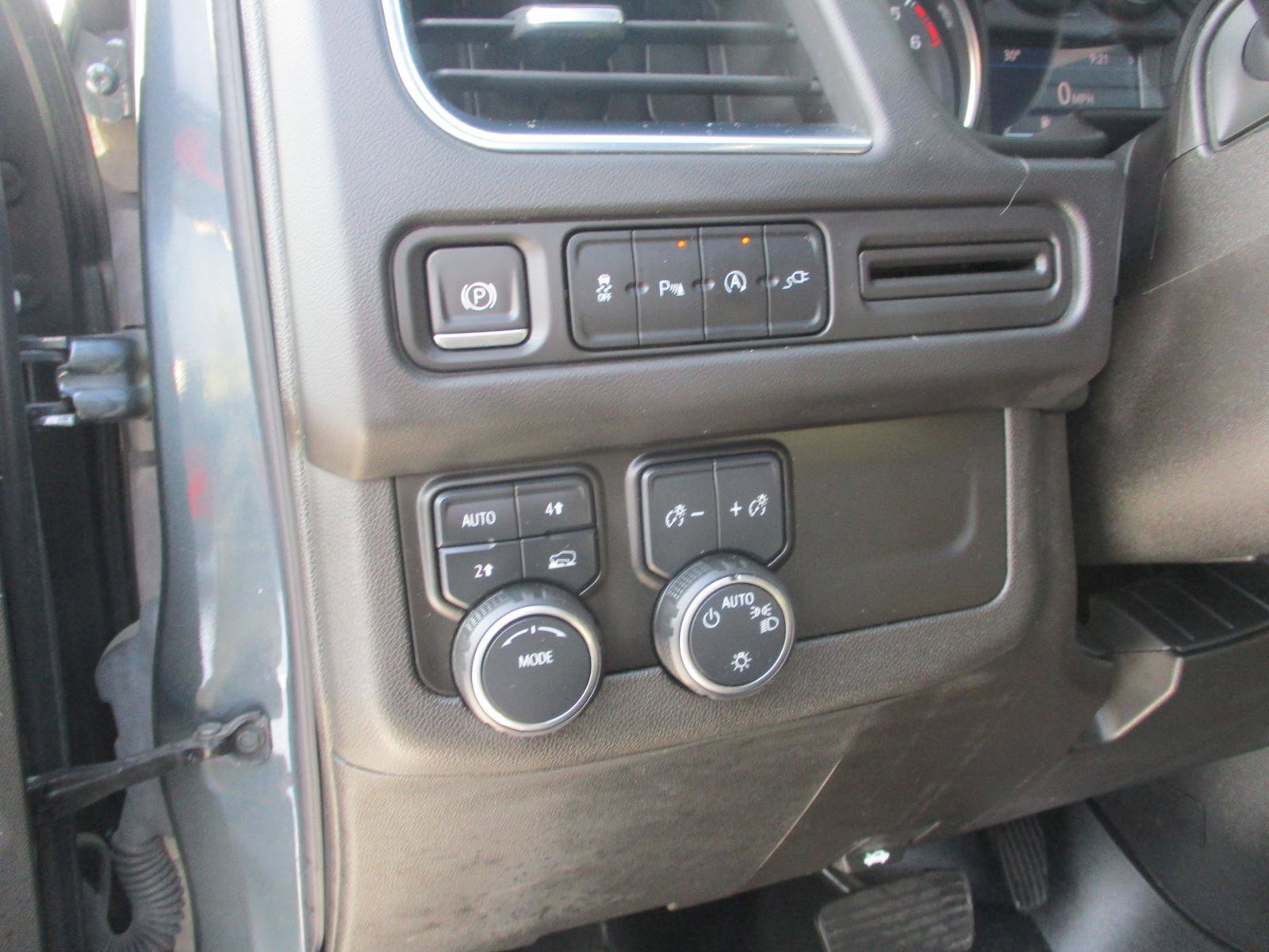 Used 2021 Chevrolet Tahoe RST AWD/4WD image 22