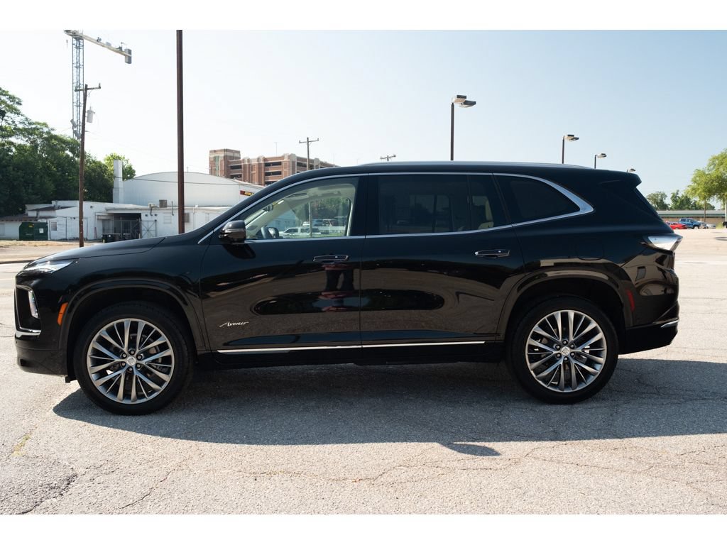 Used 2025 Buick Enclave Avenir w/ Super Cruise Package FWD image 5